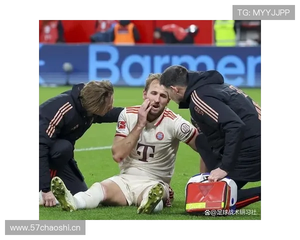 拜仁防守体系漏洞频出，后防线稳定性承压，对球队联赛表现造成影响