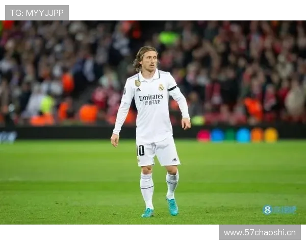 莫德里奇：从英超中场核心到皇马传奇的生涯跃迁分析