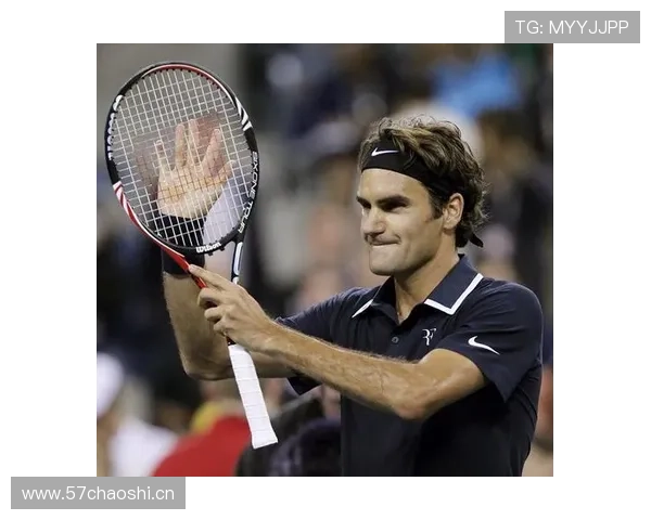 费德勒单手挥拍那架势，谁信他私下连洗碗都不手软？