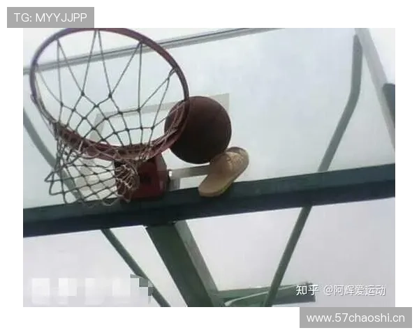 篮球比赛中球卡在篮筐上该怎么判罚和处理？